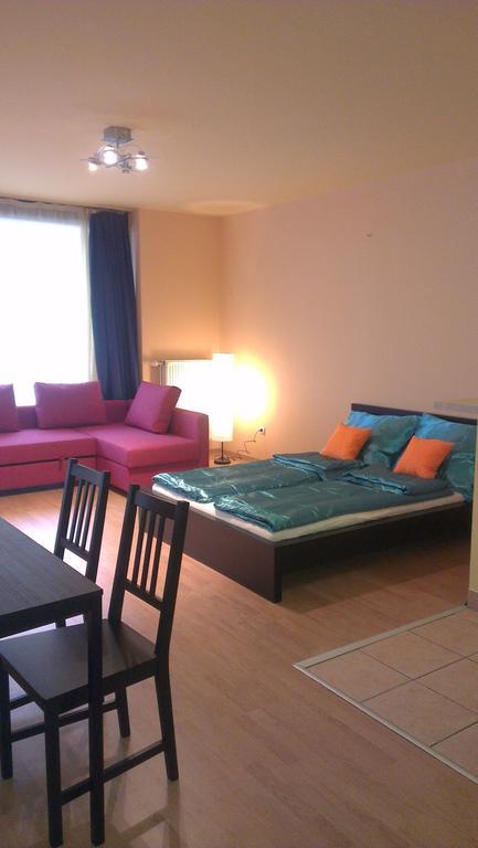 Apartman 4 You Wellness Boedapest Kamer foto